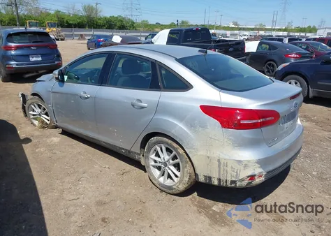 2017 Ford Focus Se z USA, uszkodzony, nr VIN 1FADP3F23HL286837